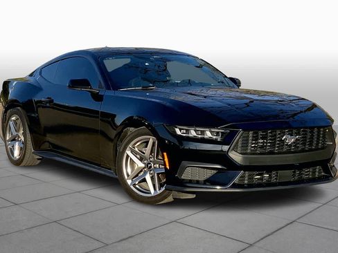 Used 2024 Ford Mustang Premium image 2
