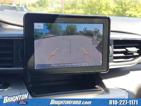 Used 2023 Ford Explorer XLT w/ Equipment Group 202A AWD/4WD image 24