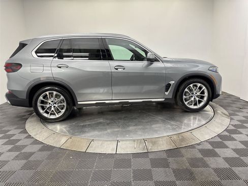 New 2026 BMW X5 xDrive50e w/ Executive Package AWD/4WD image 17