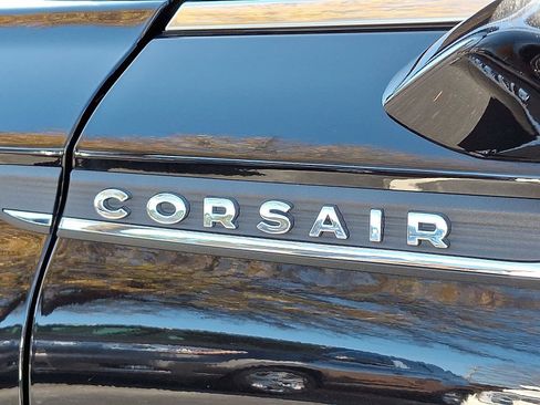 Used 2024 Lincoln Corsair Reserve image 32