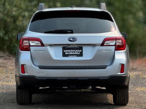 Used 2017 Subaru Outback 2.5i Premium AWD/4WD image 6