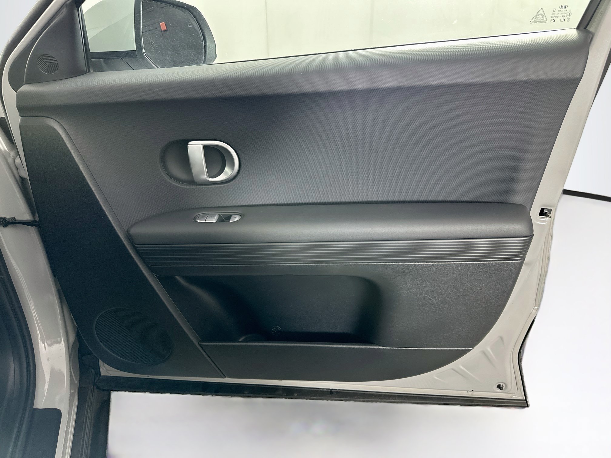 Used 2024 Hyundai Ioniq 5 SEL RWD image 32