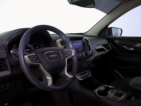 Used 2024 GMC Terrain Denali w/ Denali Premium Package AWD/4WD image 14