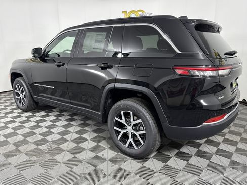 New 2025 Jeep Grand Cherokee Limited w/ Trailer Tow Package image 6