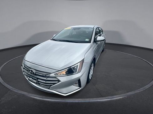 Used 2020 Hyundai Elantra SE w/ Cargo Package (C1) image 4