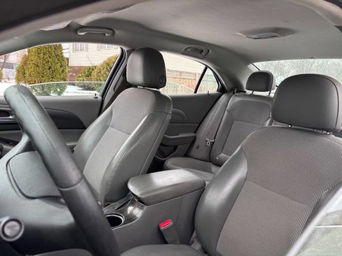 Used 2016 Chevrolet Malibu LT w/ Power Convenience Package image 9