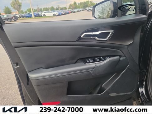 Certified 2025 Kia Sportage EX w/ Premium Package FWD image 24