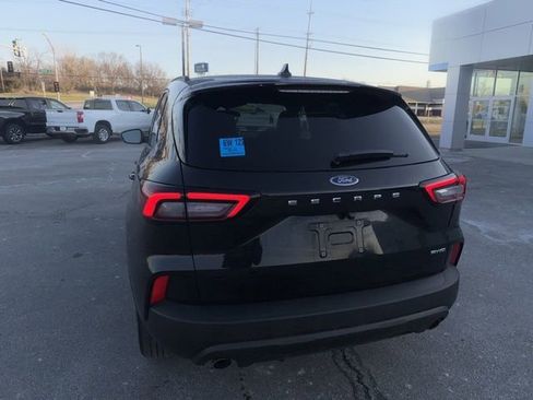 Used 2025 Ford Escape ST-Line image 14