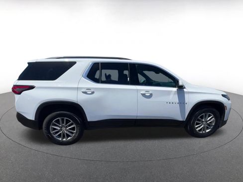 Used 2023 Chevrolet Traverse LT FWD image 16