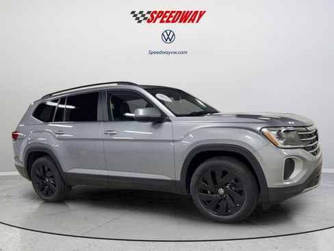 Certified 2024 Volkswagen Atlas SE AWD/4WD image 3
