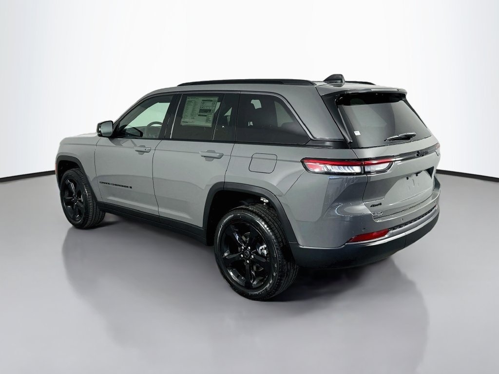 New 2027 Jeep Grand Cherokee Limited AWD/4WD image 5