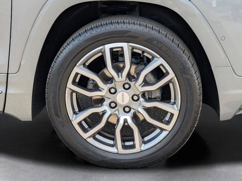 Used 2024 GMC Terrain Denali w/ Denali Premium Package image 11