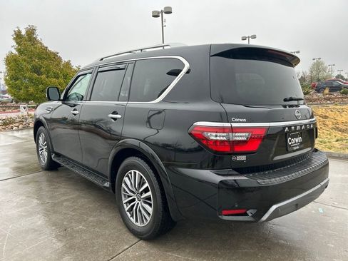 Used 2024 Nissan Armada SL w/ Captain's Chairs Package AWD/4WD image 6