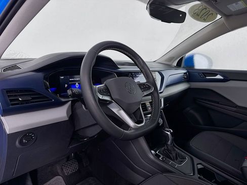 Used 2023 Volkswagen Taos SE image 12