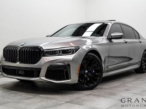 Used 2022 BMW 750i xDrive w/ Luxury Rear Seating Package AWD/4WD image 1