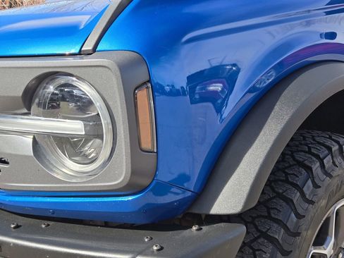 Used 2022 Ford Bronco Badlands image 5