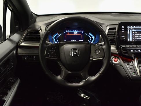 Used 2023 Honda Odyssey Sport image 12