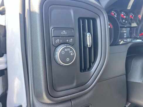 Certified 2025 Chevrolet Silverado 1500 Custom image 16