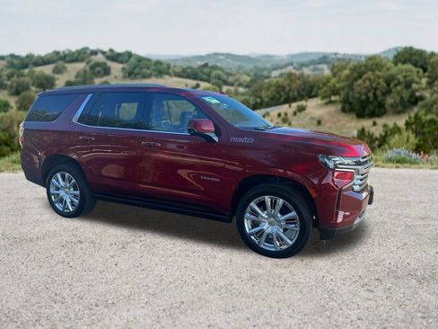 Used 2021 Chevrolet Tahoe High Country w/ Premium Package RWD image 12
