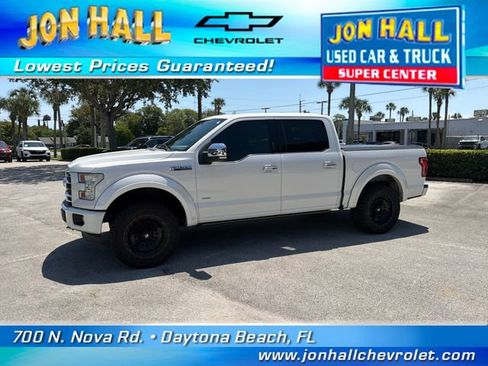 Used 2016 Ford F150 Platinum w/ Equipment Group 701A Luxury AWD/4WD image 3