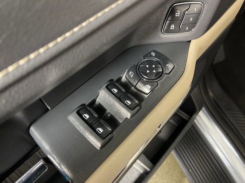 Used 2024 Ford Expedition Max Limited image 18