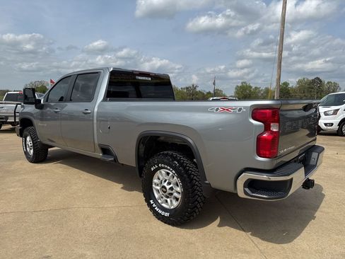 Used 2025 Chevrolet Silverado 2500 LT AWD/4WD image 5