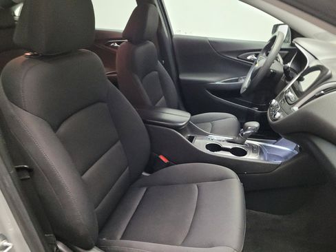 Used 2022 Chevrolet Malibu LT FWD image 21