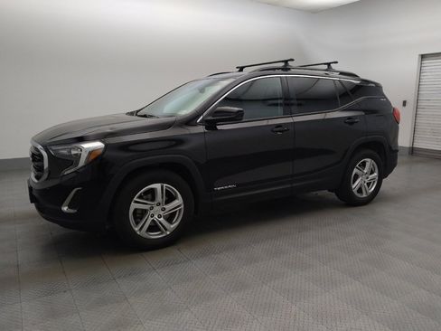 Used 2018 GMC Terrain SLE w/ Driver Convenience Package FWD image 2