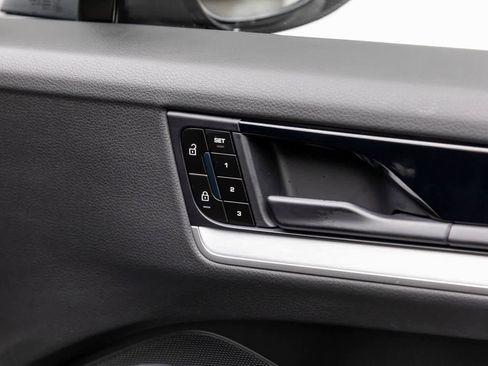 Used 2024 Porsche Cayenne S image 51