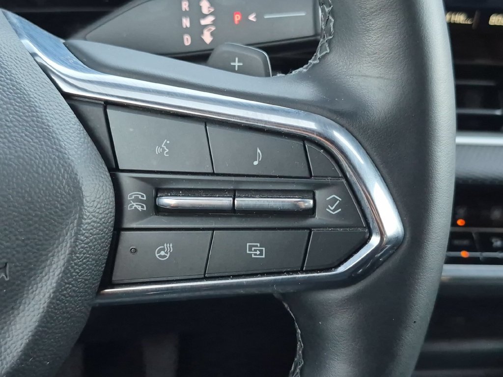 Used 2026 Chevrolet Equinox LT AWD/4WD image 22