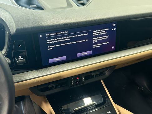 Certified 2025 Porsche Cayenne image 27