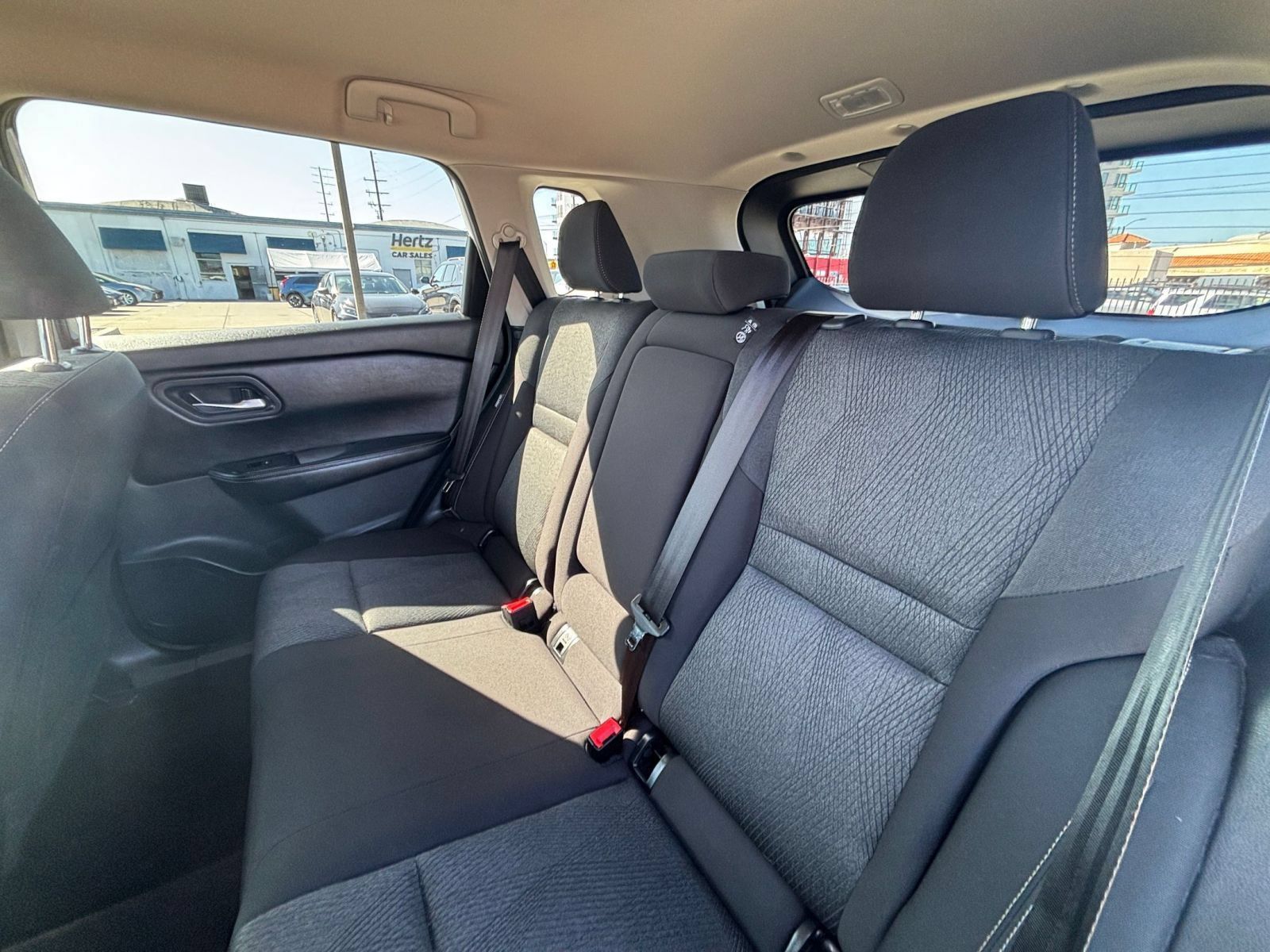 Used 2025 Nissan Rogue SV AWD/4WD image 27