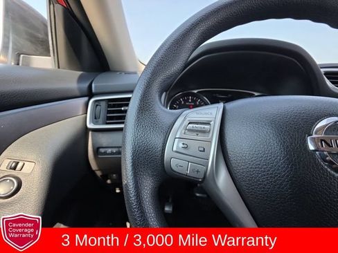 Used 2015 Nissan Rogue SV w/ SV Moonroof Package AWD/4WD image 11
