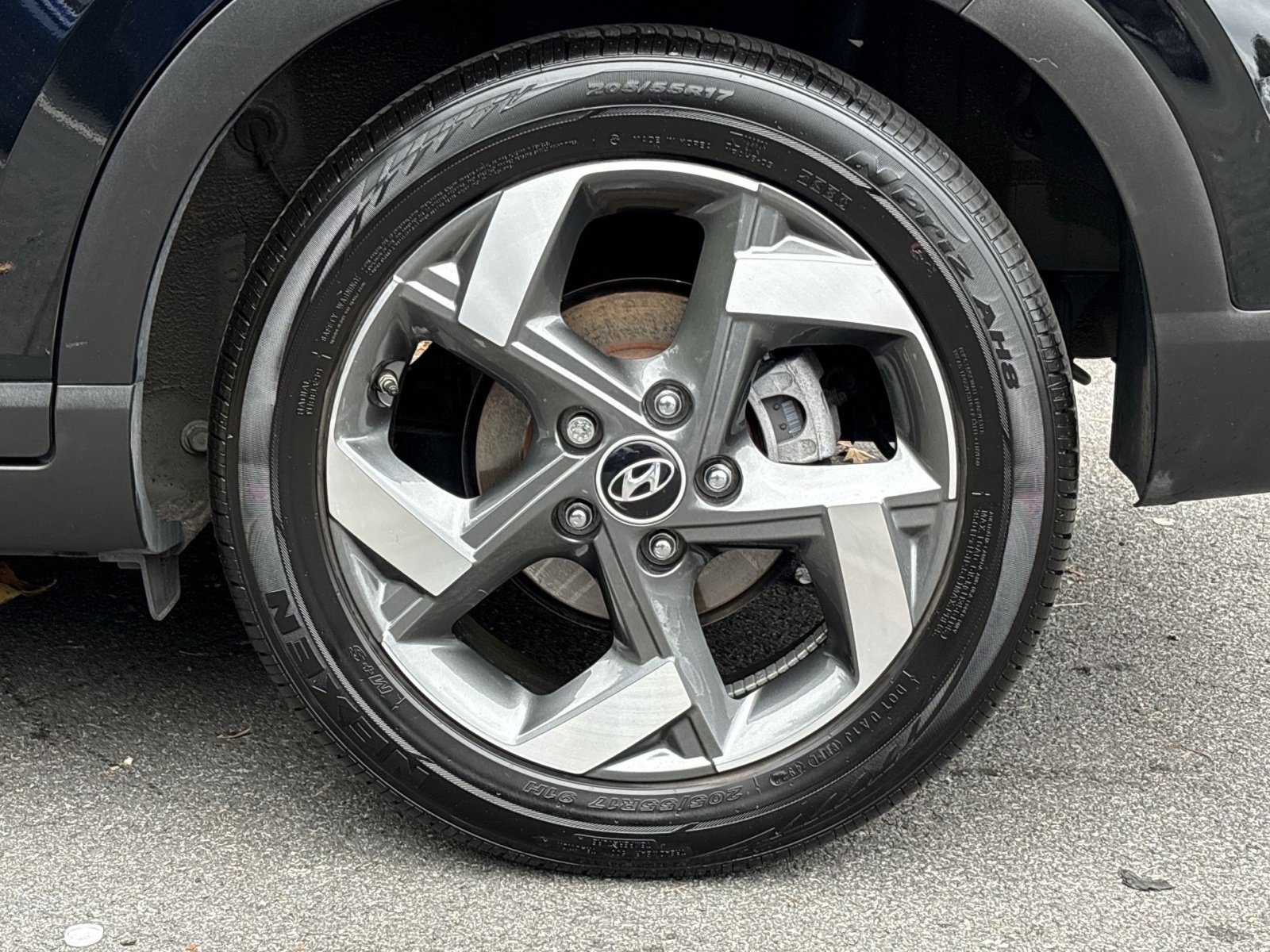 Certified 2023 Hyundai Venue SEL FWD image 12