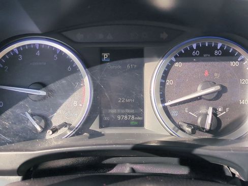 Used 2018 Toyota Highlander SE image 14