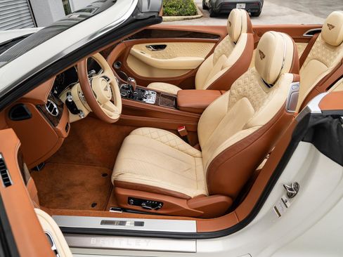 Used 2021 Bentley Continental GT AWD/4WD image 18