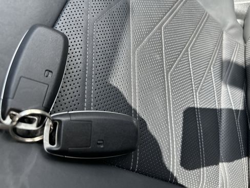 Used 2023 Nissan Pathfinder Platinum image 20