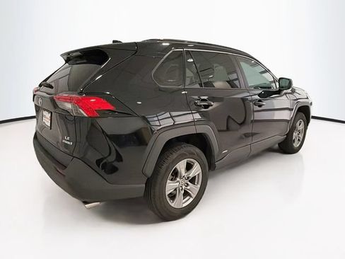 Certified 2023 Toyota RAV4 LE AWD/4WD image 6
