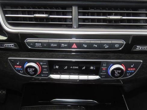 Used 2019 Audi Q7 3.0T Prestige image 30