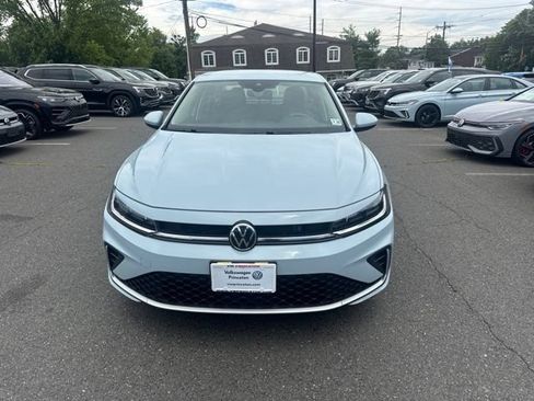 Used 2025 Volkswagen Jetta SE w/ Black Wheel Package FWD image 2