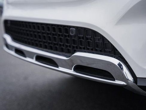 Certified 2025 Mercedes-Benz GLB 250 4MATIC image 16