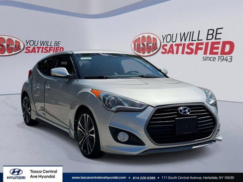 Used 2016 Hyundai Veloster Turbo FWD image 1