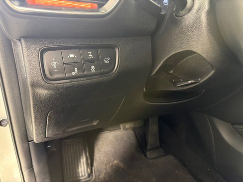 Used 2019 Hyundai Santa Fe AWD image 14