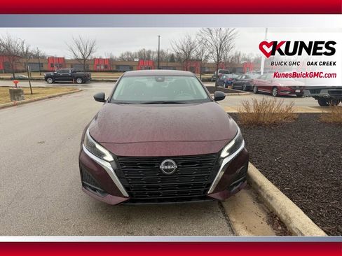 Used 2025 Nissan Altima 2.5 SV image 3