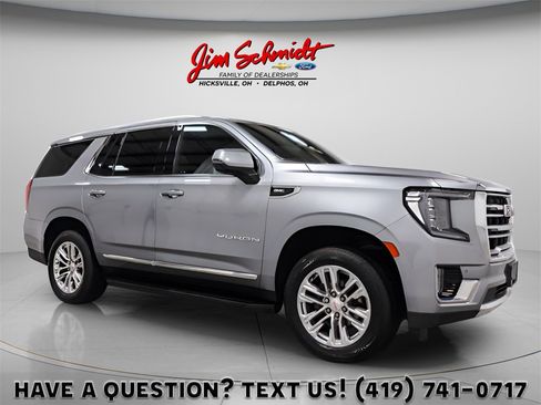 Used 2023 GMC Yukon SLT w/ SLT Luxury Package image 1