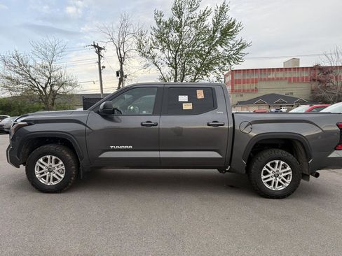 Used 2026 Toyota Tundra SR5 image 5