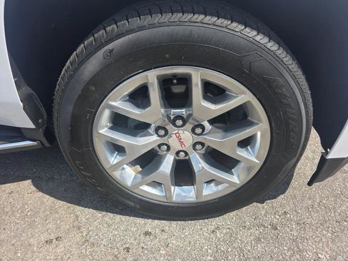 Used 2018 GMC Yukon XL SLT w/ HD Trailering Package RWD image 21