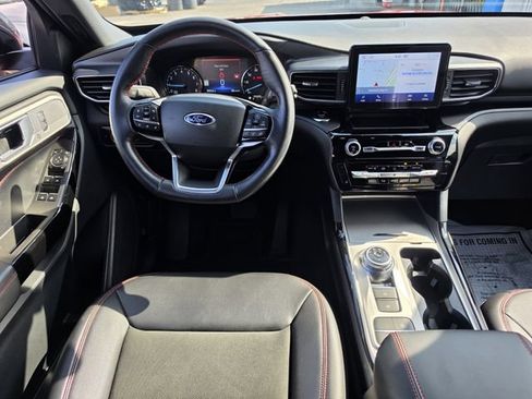 Used 2023 Ford Explorer ST-Line w/ Class IV Trailer Tow Package RWD image 12
