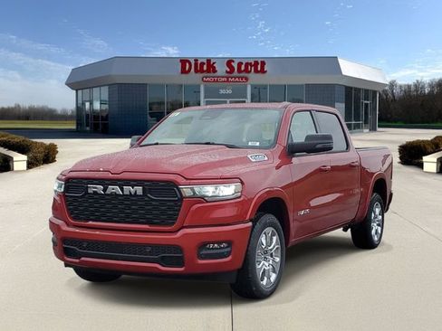 New 2026 RAM 1500 4x4 Crew Cab image 4