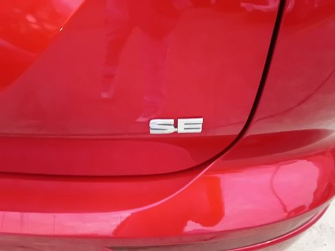 Used 2025 Mitsubishi Outlander SE image 11